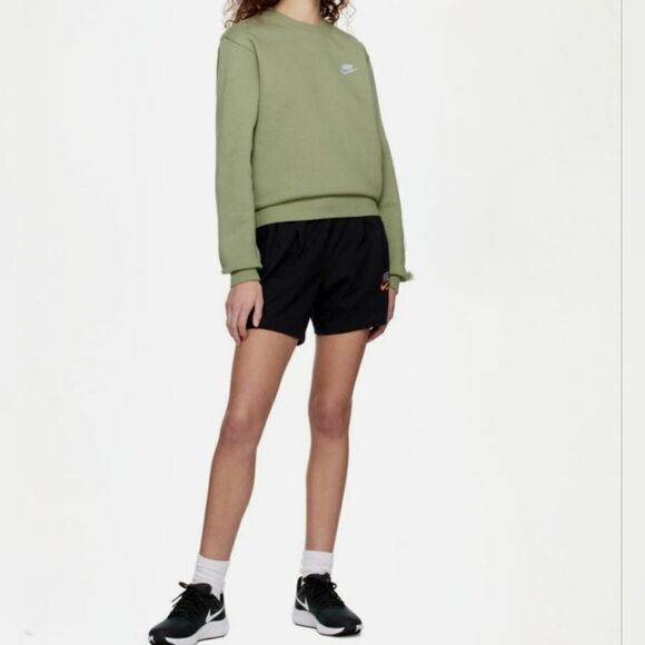 Nike Women’s Green Embroidered Long Sleeve Raw-edged Neck Sweatshirt - Picture 3 of 16